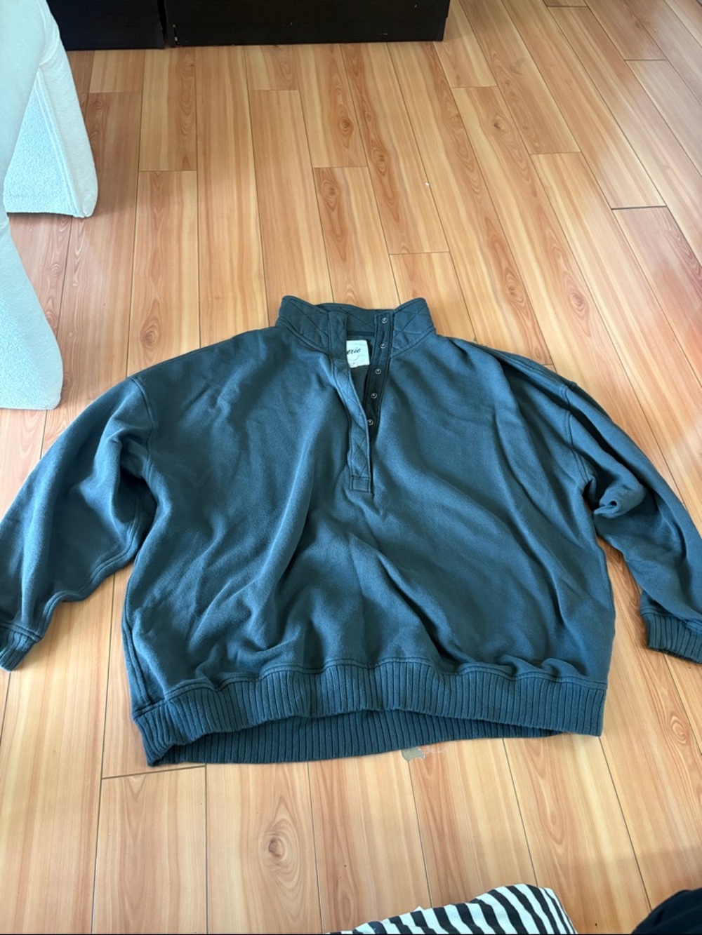 Aerie sweatshirt
